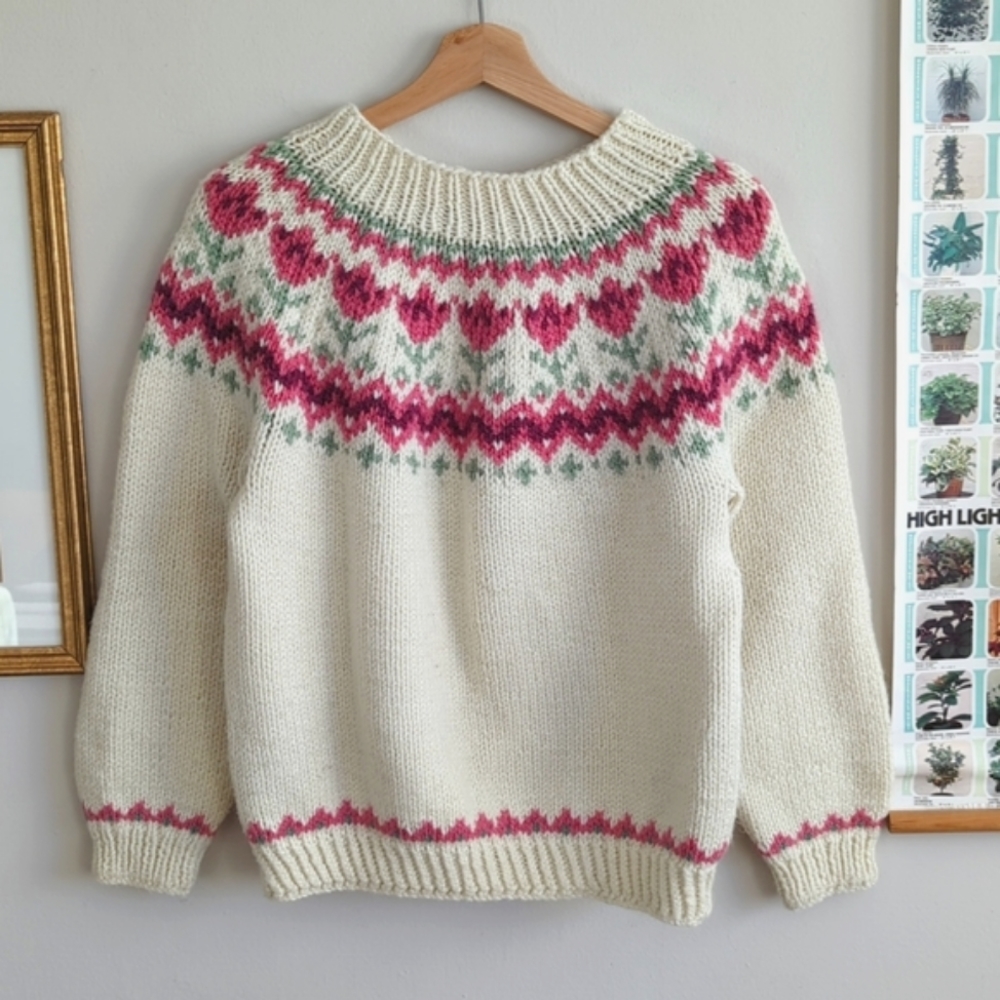 Beautiful Floral Vintage Handmade Floral Fair Isle Sweater - Picture 4 of 5